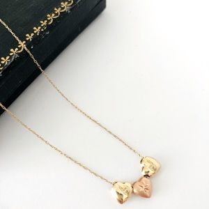 10k gold delicate three hearts necklace
